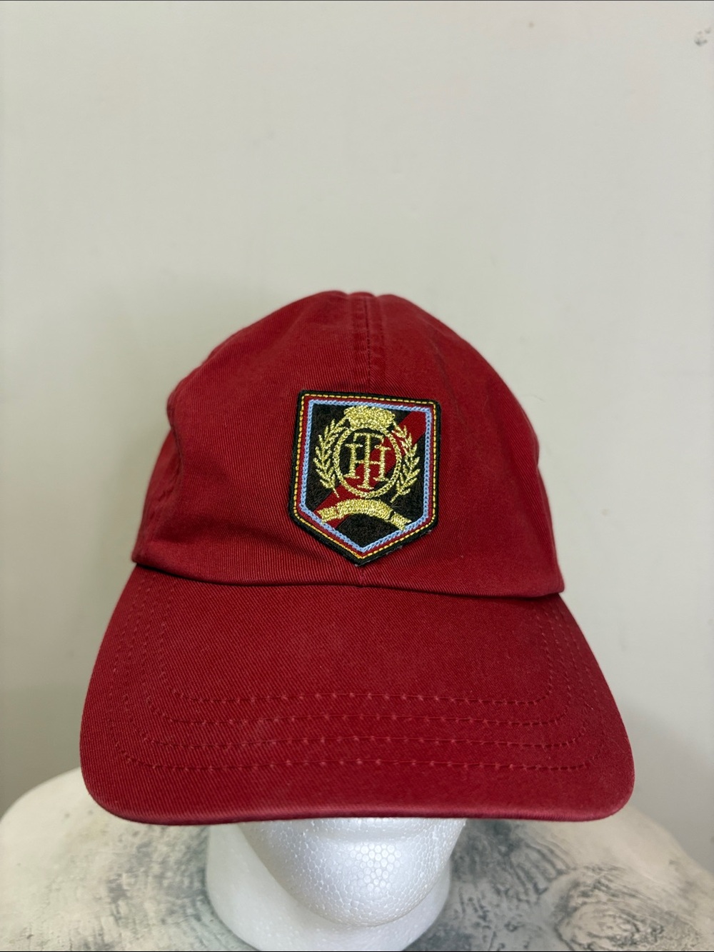 Vintage 90s Metallic Gold Crest Red Tommy Hilfiger 100% Cotton Leather Strap Cap